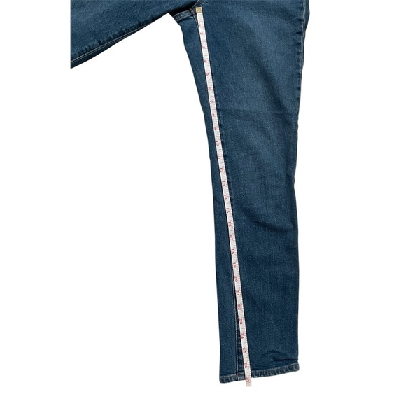 Madewell medium wash Perfect Vintage Jean
size 25 - Picture 8 of 9